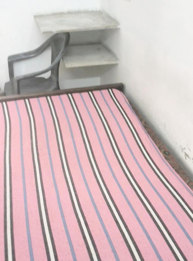 Gandhi Ganaga Guest House Varanasi Exterior foto